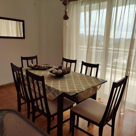 Thea Court Clio & Erato Apartments PalaiónTsiflíkion Εξωτερικό φωτογραφία